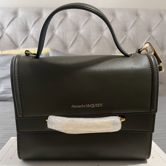 New Authentic ALEXANDER MCQUEEN The Story Leather Top Handle Bag - Picture 1 of 9